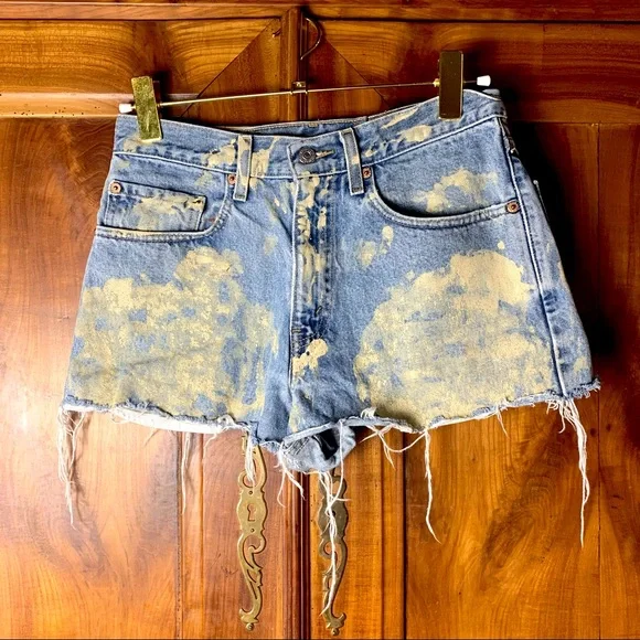 Levi *Vintage* 1990s High Waisted Painted Jean Denim Shorts W31 L30 - Picture 2 of 8